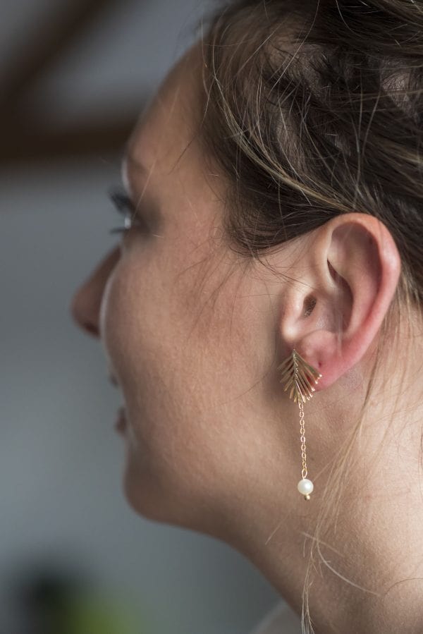 Boucles d oreilles feuille de palmier et perle de nacre Doré or fin