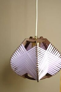 lampe artisanale suspension tissee lilas en bois leonie et france
