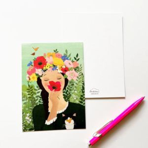 carte postale jeune fille fleurs original leonie et france eshop