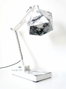 lampe de bureau design loft industriel marbre bois origami leonie et france eshop de createur