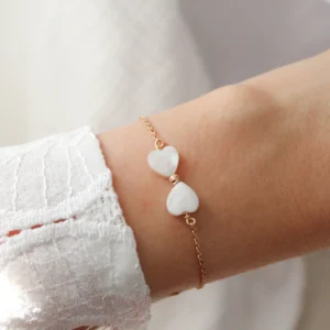 bracelet femme chaine coeur en nacre bijou de createur idee cadeau original leonie et france boutique mode et maison made in france