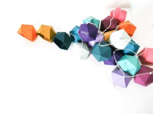 guirlande lumineuse origami couleur bleu violet rose vert multicolore deco chambre idee cadeau original leonie et france eshop de createurs min