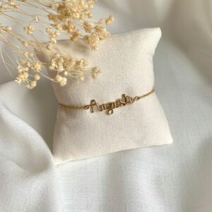 bracelet dore or fin pour femme chaine avec message personnalisable avec prenom leonie et france boutique de createurs francais mode et maison