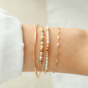 bracelet femme perles blanches plaque or leonie et france eshop de createurs francais bijoux artisanaux