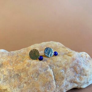 boucles d oreilles femme or pastille texturee pierre bleue lapis lazuli idee cadeau original leonie et france eshop
