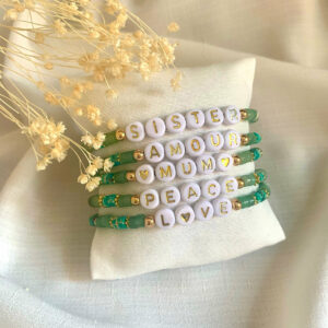 bracelet mantra perle verte message personnalisable idee cadeau original unique bijou de createur leonie et france eshop de createurs francais