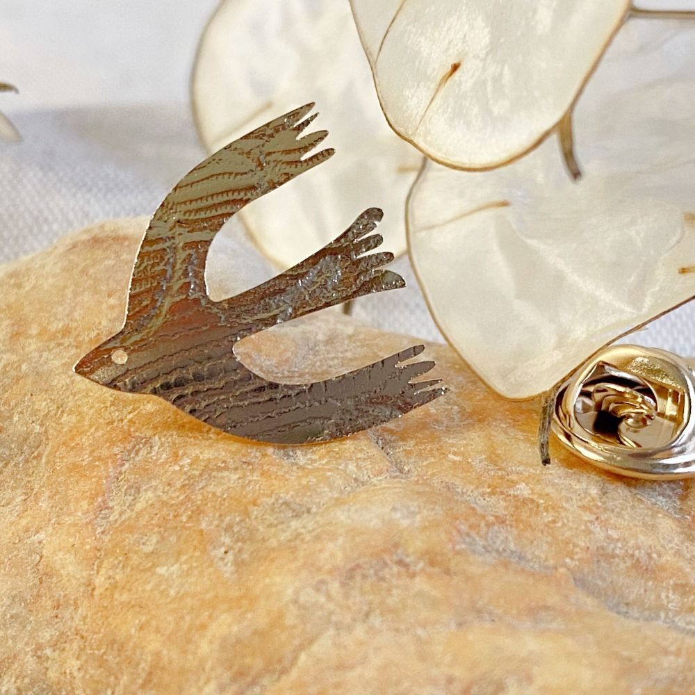 pins oiseau or femme idee cadeau original creation unique artisanal leonie et france bijou de createur