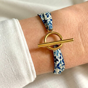 bracelet tissu liberty bleu blanc fermoir t bijou de createur leonie et france eshop de createurs francais
