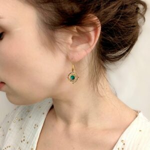 boucles d oreilles pendantes or pierre fine verte idee cadeau original pour femme leonie et france eshop de createurs francais mode et deco