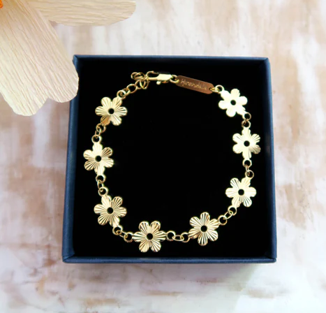 bracelet femme chaine fleurs or idee cadeau original pour femmes leonie et france eshop de bijou de createurs francais