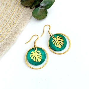 boucles d oreilles femme pendantes or pastille verte feuille monstera leonie et france eshop de bijou de createur francais mode francaise