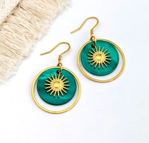 boucles d oreilles femme pendantes or nacre verte soleil idee cadeau original pour femmes leonie et france eshop de bijoux de createurs francais